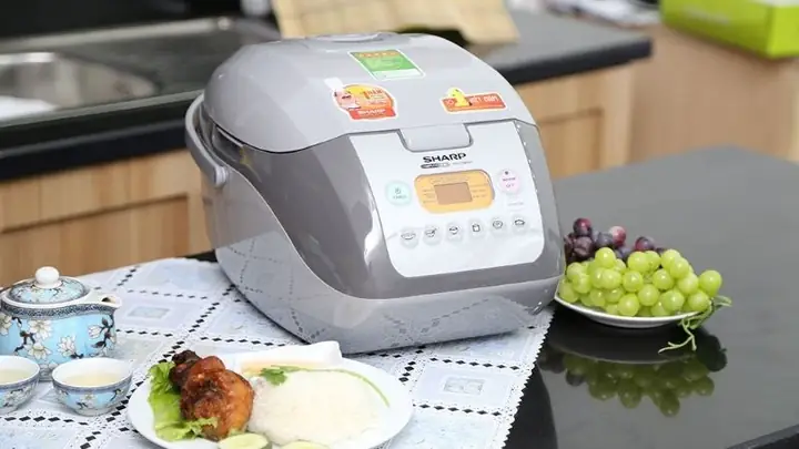 Hướng Dẫn Chi Tiết Cách Nấu Cơm Bằng Nồi Sharp Ngon Dẻo