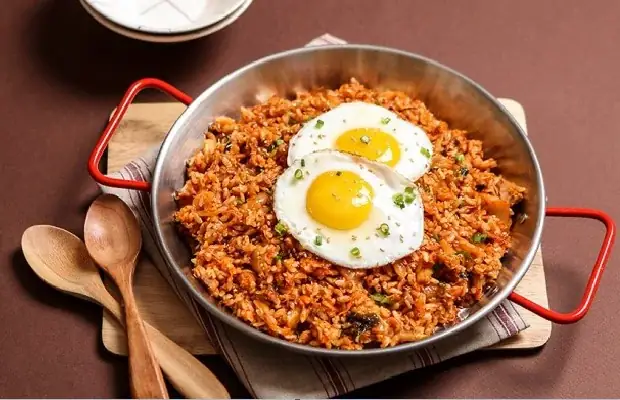 Cách Nấu Cơm Chiên Kim Chi Ngon Chuẩn Vị Hàn Tại Nhà