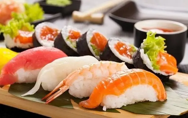 Cách Nấu Cơm Cuộn Sushi Chuẩn Vị Nhật Tại Nhà Đơn Giản