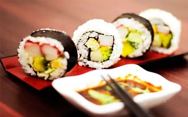Cách Nấu Cơm Cuộn Sushi Chuẩn Vị Nhật Tại Nhà Đơn Giản