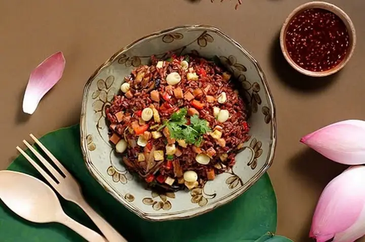 Hướng Dẫn Chi Tiết Cách Nấu Cơm Gạo Lứt Hạt Sen Tại Nhà