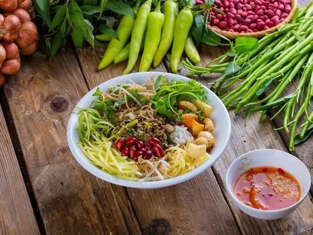 Cẩm Nang Cách Nấu Cơm Hến Quảng Ngãi Đậm Đà Miền Trung