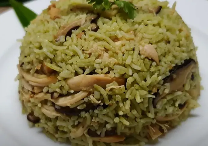 Hướng Dẫn Chi Tiết Cách Nấu Cơm Lá Dứa Thơm Ngon Chuẩn Vị Tại Nhà