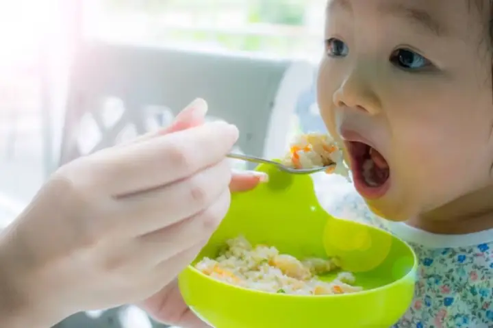 Cách Nấu Cơm Nát Cho Bé 9 Tháng Chuẩn Dinh Dưỡng Cách Nấu Cơm Nát Cho Bé 9 Tháng Chuẩn Dinh Dưỡng