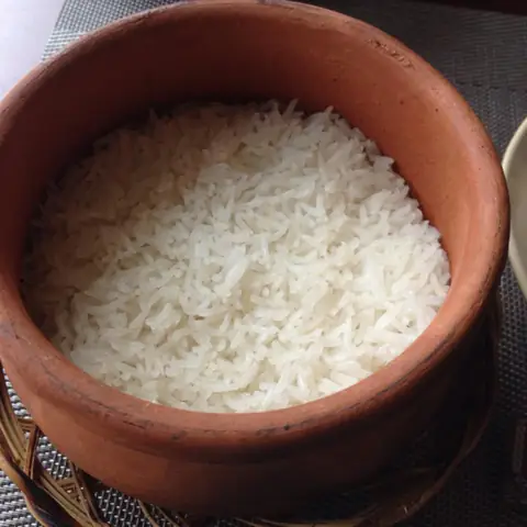 Làm Thế Nào Để Nấu Cơm Niêu Bằng Bếp Ga Thơm Ngon, Đậm Vị?