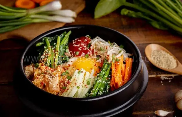 Cách Nấu Cơm Trộn Hàn Quốc (Bibimbap) Chuẩn Vị, Đơn Giản Tại Nhà