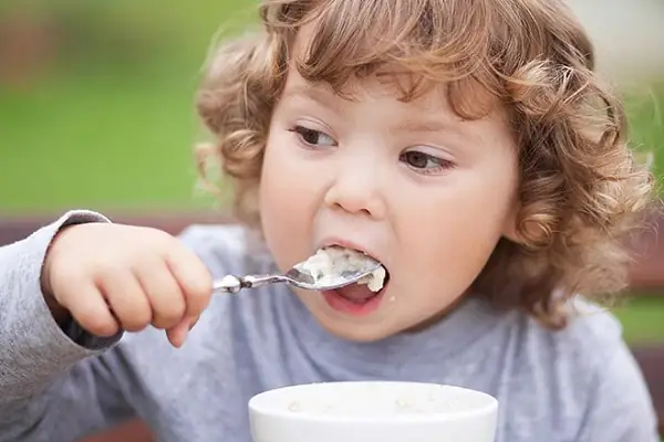 Hướng dẫn chi tiết cách nấu cơm xay cho bé ăn dặm