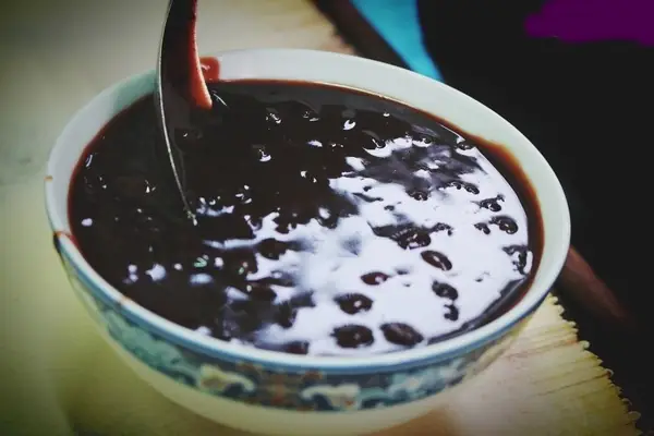 Hướng Dẫn Cách Nấu Đậu Đen Xanh Lòng Thơm Ngon Chuẩn Vị Tại Nhà