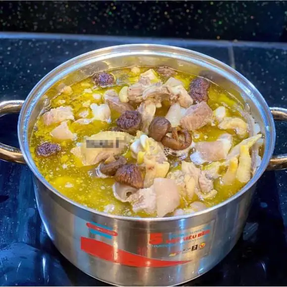 cách nấu đông thịt gà với chân giò cách nấu đông thịt gà với chân giò