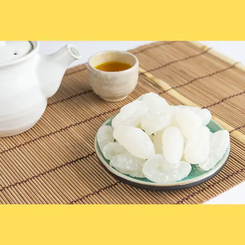 Hướng dẫn chi tiết cách nấu Dừa Nước Đường Phèn thanh mát tại nhà