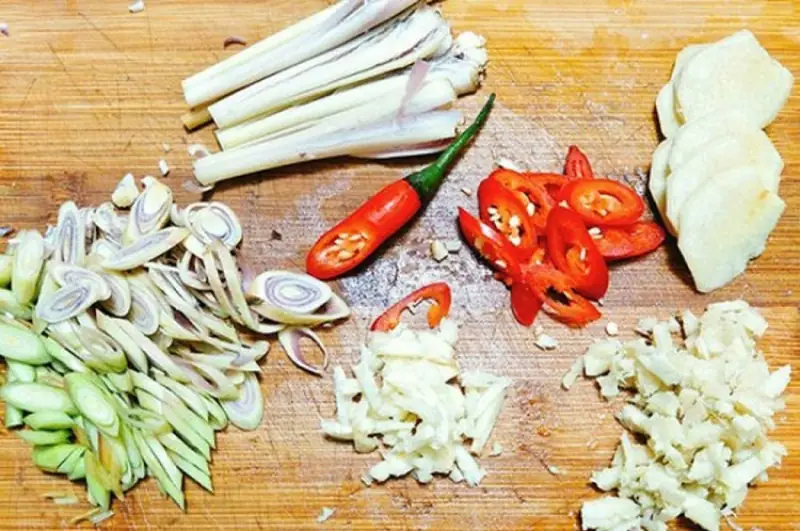 cách nấu đuôi bò hầm sả