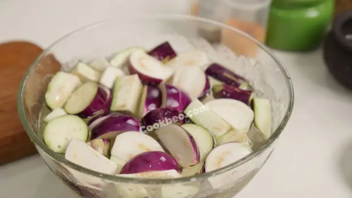 Hướng Dẫn Chi Tiết Cách Nấu Ếch Xào Cà Thơm Ngon Đậm Đà Hướng Dẫn Chi Tiết Cách Nấu Ếch Xào Cà Thơm Ngon Đậm Đà