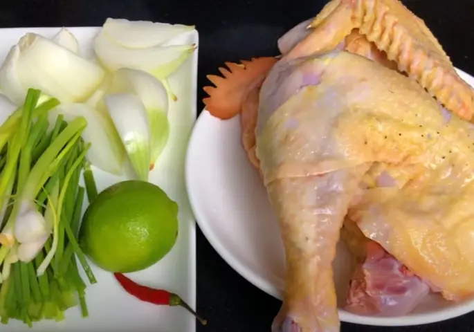 Hướng Dẫn Cách Nấu Gà Hấp Hành Thơm Ngon Chuẩn Vị Tại Nhà