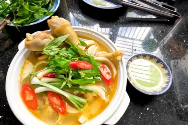 **Cách Nấu Gà Hấp Hèm** Đậm Đà, Thơm Ngon Chuẩn Vị Gia Đình