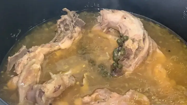 Gà nấu chanh muối