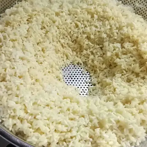 2 cách nấu xôi gà chiên nước mắm và chiên bơ hấp dẫn thơm ngon