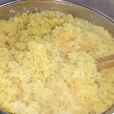 2 cách nấu xôi gà chiên nước mắm và chiên bơ hấp dẫn thơm ngon