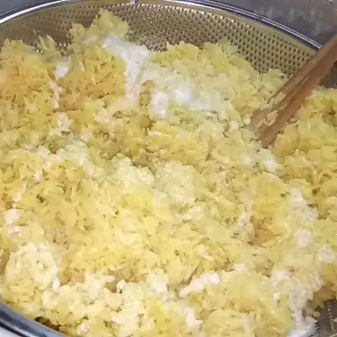 2 cách nấu xôi gà chiên nước mắm và chiên bơ hấp dẫn thơm ngon