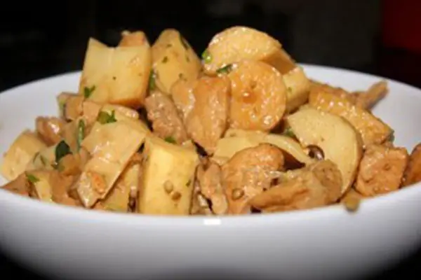 Hướng Dẫn Chi Tiết Cách Nấu Gà Kho Măng Thơm Ngon Chuẩn Vị