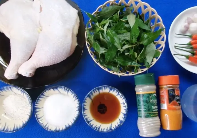 Hướng Dẫn Chi Tiết Cách Nấu Gà Kho Rau Răm Ngon Chuẩn Vị Miền Trung