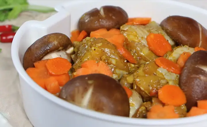 Cách Nấu Gà Kho Sả Nghệ Đậm Đà Chuẩn Vị Việt