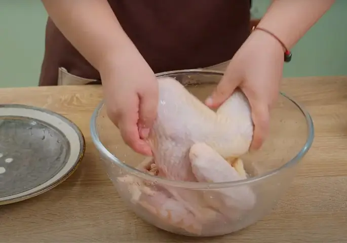 Cách Nấu Gà Lá Giang Miền Trung Đậm Đà Chuẩn Vị