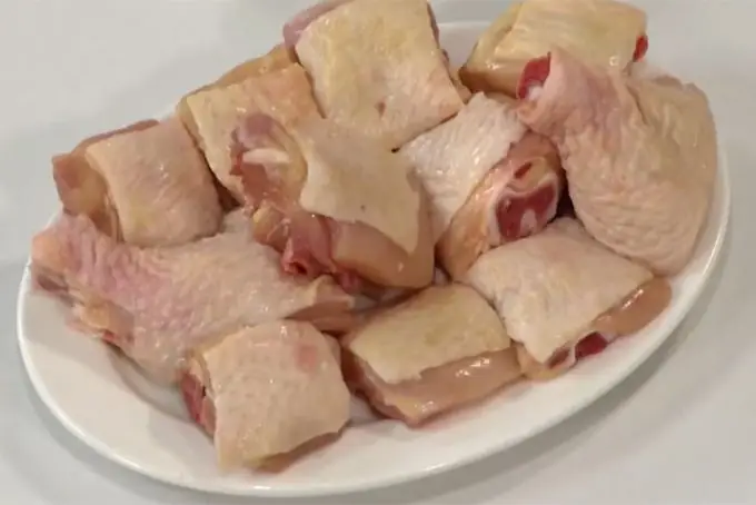 Hướng dẫn chi tiết cách nấu gà luộc sả thơm ngon tại nhà