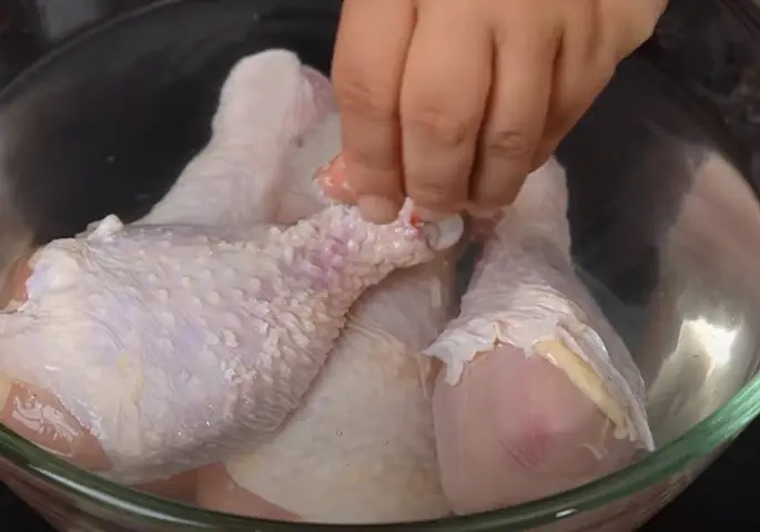 Cách Nấu Gà Rim Mắm Thơm Ngon Đậm Đà Chuẩn Vị Gia Đình Cách Nấu Gà Rim Mắm Thơm Ngon Đậm Đà Chuẩn Vị Gia Đình