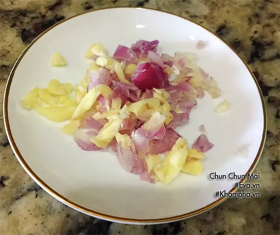 Chi tiết cách nấu gà rô ti nước dừa ngon khó cưỡng tại nhà