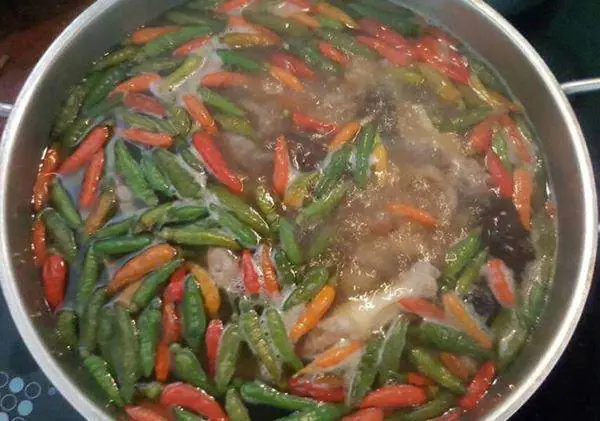 cách nấu gà tiềm ớt hiểm