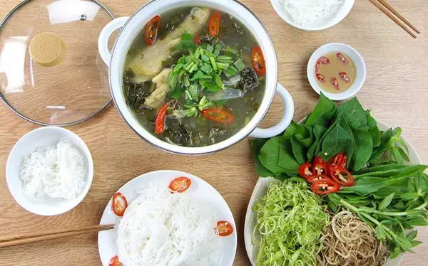 1. Cách nấu canh gà lá giang ngon