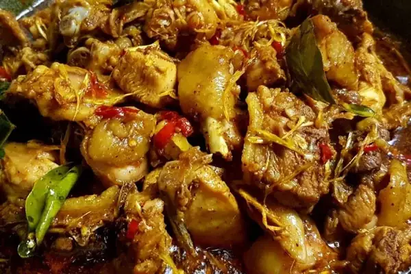 Cách Nấu Gà Xào Lăn Nước Cốt Dừa Thơm Ngon Chuẩn Vị