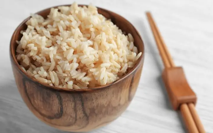 Hướng dẫn chi tiết cách nấu gạo lứt bằng nồi đất ngon chuẩn vị