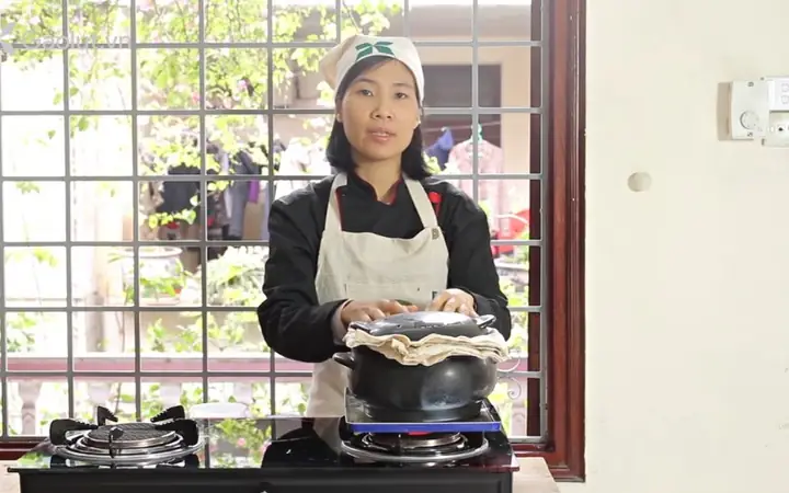 Hướng dẫn chi tiết cách nấu gạo lứt bằng nồi đất ngon chuẩn vị