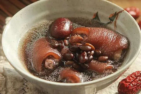 Cách Nấu Giò Hầm Đậu Đen Thơm Ngon, Bổ Dưỡng Chuẩn Vị Gia Đình