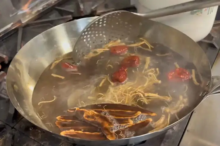 Cách Nấu Hải Sâm Hầm Thuốc Bắc Chuẩn Vị: Hướng Dẫn Chi Tiết