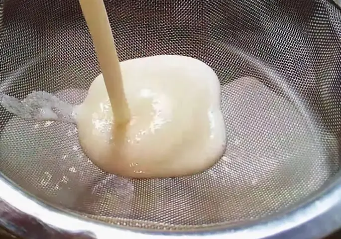 Cách Nấu Hạt Sầu Riêng Ngon Mềm, Đậm Đà Chuẩn Vị Việt