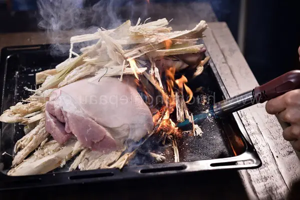 Thui chân giò Thui chân giò