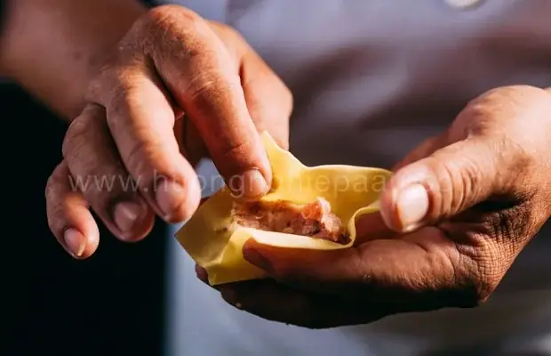 Cách gói hoành thánh đẹp