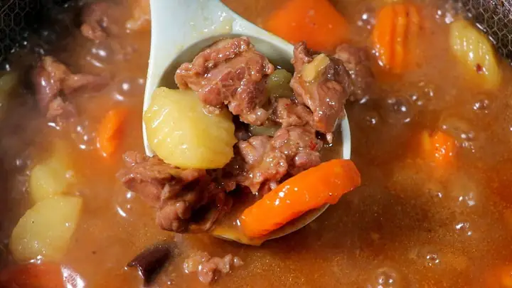 Bước 4: Cách nấu hủ tiếu bò kho