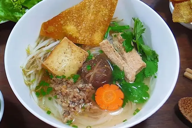 Hướng Dẫn Chi Tiết Cách Nấu Hủ Tiếu Khô Nam Vang Chuẩn Vị Tại Nhà