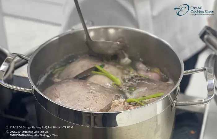 Cách Nấu Hủ Tiếu Lòng Heo Thơm Ngon Chuẩn Vị Tại Nhà