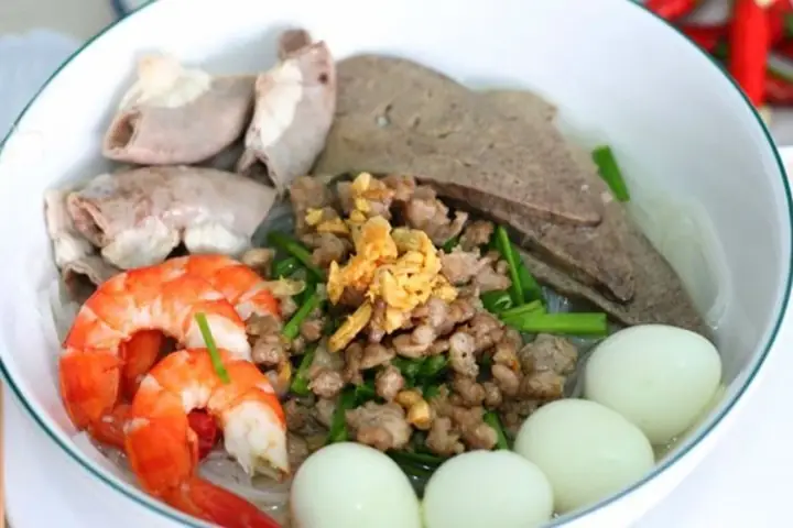 Cách nấu hủ tiếu Nam Vang kinh doanh: Hướng dẫn chi tiết từ A-Z