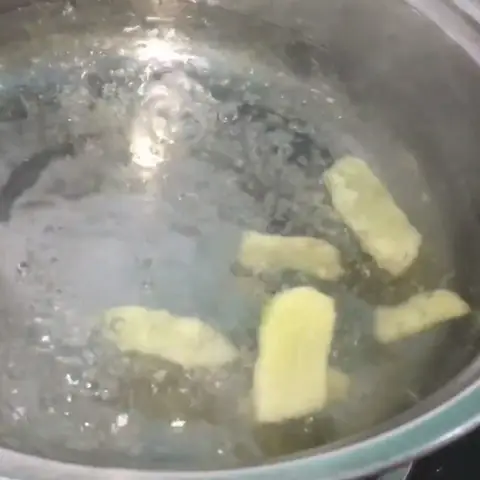 Cách nấu hủ tiếu vịt: Công thức chuẩn vị, thơm ngon, không hôi Cách nấu hủ tiếu vịt: Công thức chuẩn vị, thơm ngon, không hôi