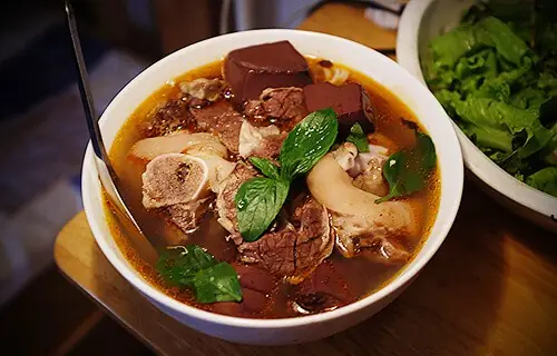 Cách Nấu Huyết Bò Ngon: Bí Quyết Chế Biến Món Ăn Bổ Dưỡng Chuẩn Vị Việt