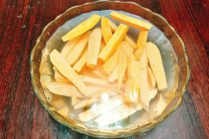 Cách Nấu Khoai Lang Chiên Giòn Rụm, Thơm Ngon Tại Nhà