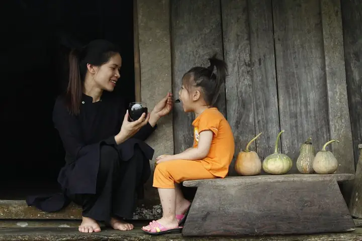 Cách Nấu Lá Thạch Đen Cao Bằng Tại Nhà Chuẩn Vị Nhất