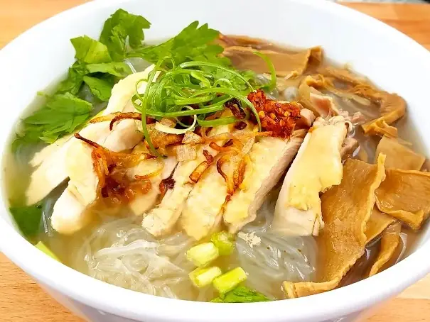 5 Cách Nấu Lại Thịt Gà Đã Luộc Ngon Khó Cưỡng Tại Nhà