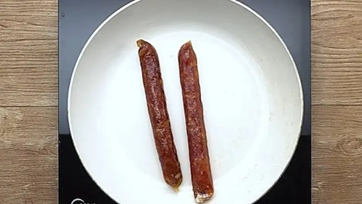 Hướng dẫn cách nấu lạp sườn ngon chuẩn vị, dễ làm tại nhà