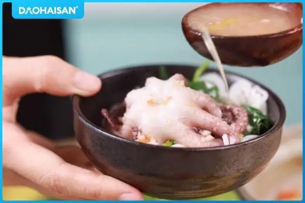 Hướng Dẫn Chi Tiết Cách Nấu Lẩu Bạch Tuộc Chua Cay Đậm Đà